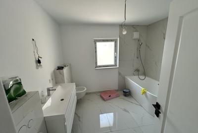 Apartament cu 4 camere decomandat în Florești - 6