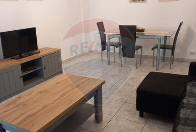 Apartament cu 2 camere decomandat în Centrul Istoric