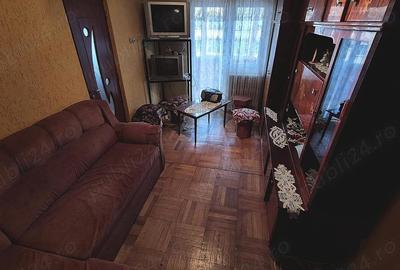 Apartament cu 3 camere semidecomandat în Lugoj