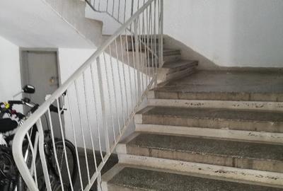 Apartament cu 2 camere semidecomandat în Viziru 3
