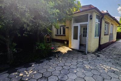 Casă cu 3 camere semidecomandat cu Teren 700 Mp în Aurel Vlaicu