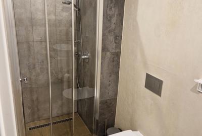 Apartament cu 3 camere în Tractorul