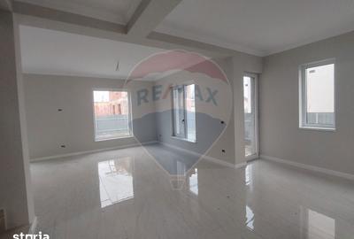 Casă cu 4 camere cu Teren 460 Mp în Golești - 5