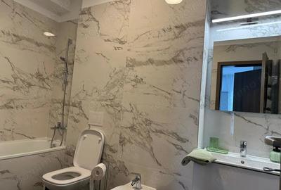 Apartament cu 3 camere semidecomandat, mobilat în Soarelui
