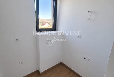 Casă cu 3 camere cu Teren 450 Mp în Micești