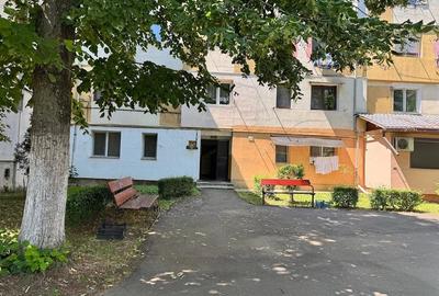 Garsonieră decomandată în Războieni
