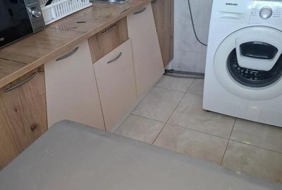 Apartament cu 3 camere decomandat în Decebal