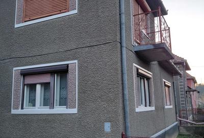 Casă cu 3 camere în Central - 2