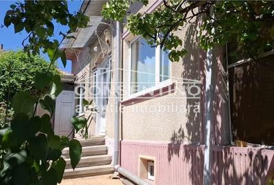 Casă cu 2 camere cu Teren 154 Mp în 23 August - 7