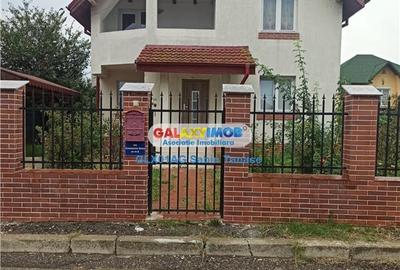 Casă cu 4 camere cu Teren 450 Mp în Prundu