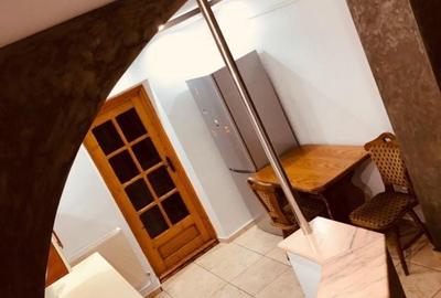 Apartament cu 2 camere decomandat în Central - 2