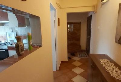 Apartament cu 3 camere semidecomandat în Central - 6