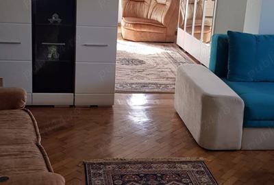 Apartament cu 3 camere în Central - 2