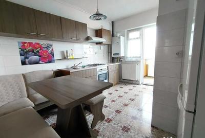 Apartament cu 2 camere decomandat în Astra