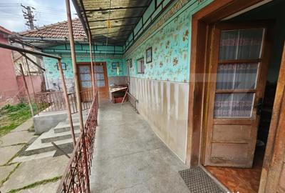 Casă cu 4 camere cu Teren 400 Mp în Central - 3