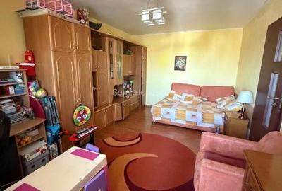 Apartament cu 2 camere decomandat, mobilat în Turda