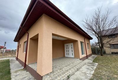 Casă cu 4 camere în Vernești