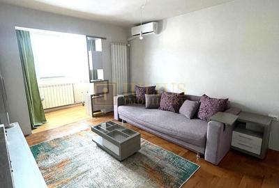 Apartament cu 2 camere semidecomandat, mobilat în Complex Studențesc
