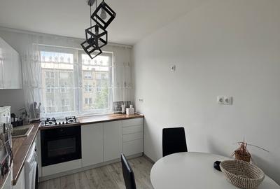 Apartament cu 2 camere decomandat în Central