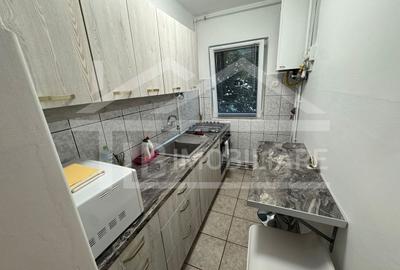 Apartament cu 3 camere semidecomandat în 7 Noiembrie - 8