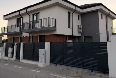 Casă cu 4 camere în Central