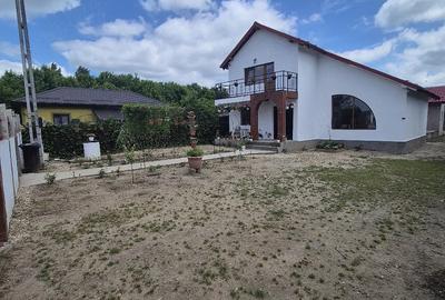 Casă cu 5 camere cu Teren 800 Mp în Central - 4