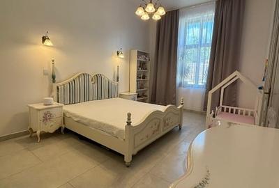 Apartament cu 2 camere semidecomandat, mobilat în Sinaia - 11