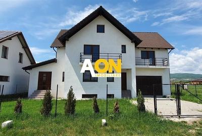 Casă individuală cu 4 camere cu Canalizare în Partoș