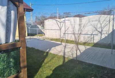 Casă cu 3 camere cu Teren 120 Mp în Sud