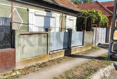 Casă cu 2 camere cu Teren 1597 Mp în Husasău de Tinca