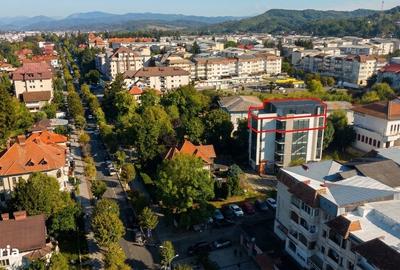Apartament cu 4 camere în Ultracentral