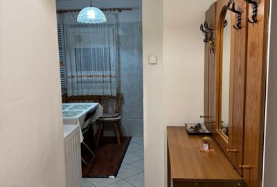Garsonieră decomandată, mobilată în P-ța Muncii - 4