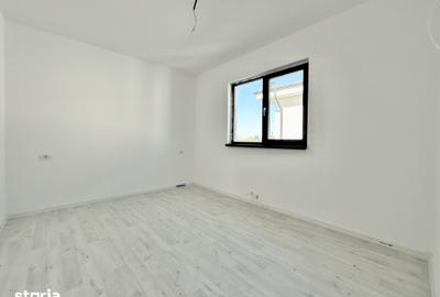 Casă cu 4 camere cu Teren 300 Mp în Lumina
