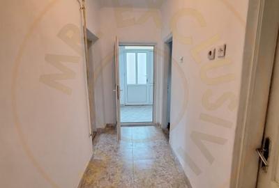 Casă individuală cu 3 camere cu Canalizare în Central - 3
