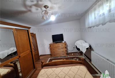 Casă individuală cu 5 camere cu Canalizare în Central - 9