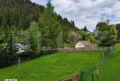 Teren de 400 mp, în Fundata