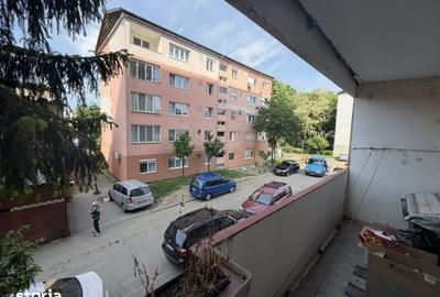Apartament cu 3 camere în Micro 14