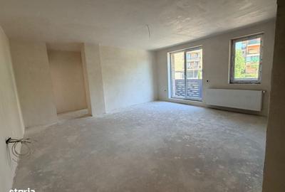 Apartament cu 4 camere în Central - 1