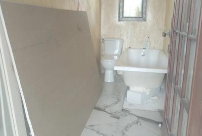 Casă cu Teren 5800 Mp în Central