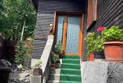 Casă cu 5 camere cu Teren 270 Mp în Poiana Țapului - 1