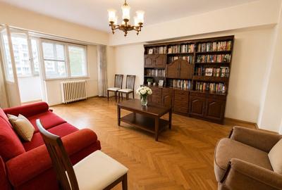 Apartament cu 3 camere decomandat în Decebal
