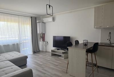 Apartament cu 2 camere semidecomandat, mobilat în Tractorul - 3