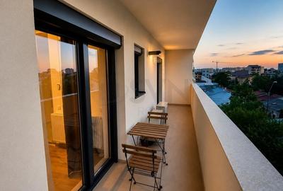 Apartament cu 2 camere semidecomandat, mobilat în Banu Manta