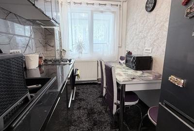 Apartament cu 2 camere decomandat în Libertății