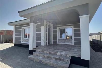 Casă individuală cu 4 camere cu Teren 500 Mp în Sânmihaiu Român - 1
