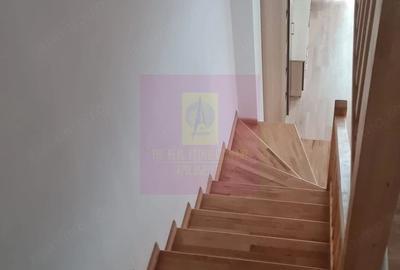 Casă cu 4 camere cu Teren 125 Mp în Valea Oltului