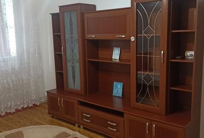 Apartament cu 2 camere semidecomandat în Micro 17 - 1