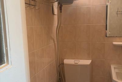 Garsonieră decomandată în CET - 8