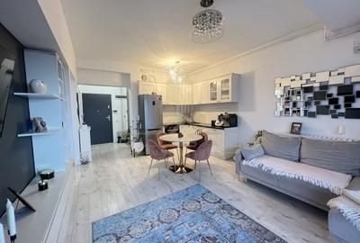 Apartament cu 3 camere semidecomandat în Bună Ziua