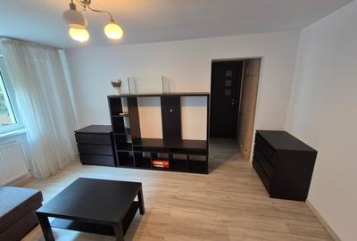 Apartament cu 2 camere semidecomandat, mobilat în Pantelimon